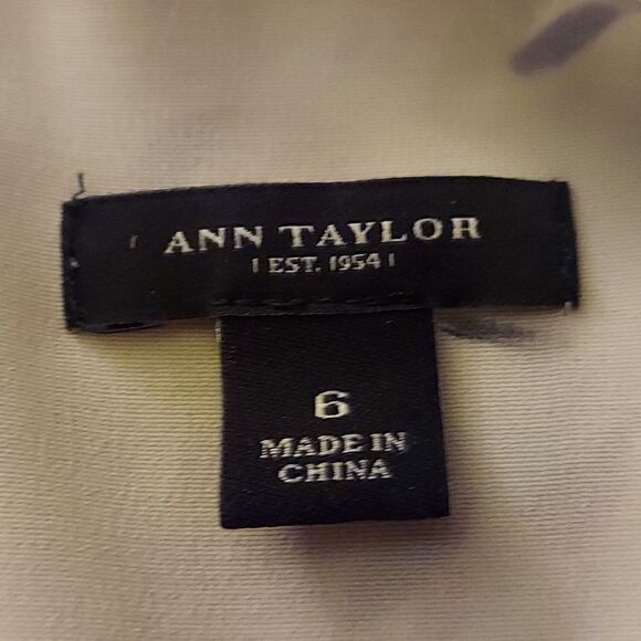 Ann Taylor Cutaway Keyhole Shell Blouse Cobbled Path Print Color - Picture 10 of 11